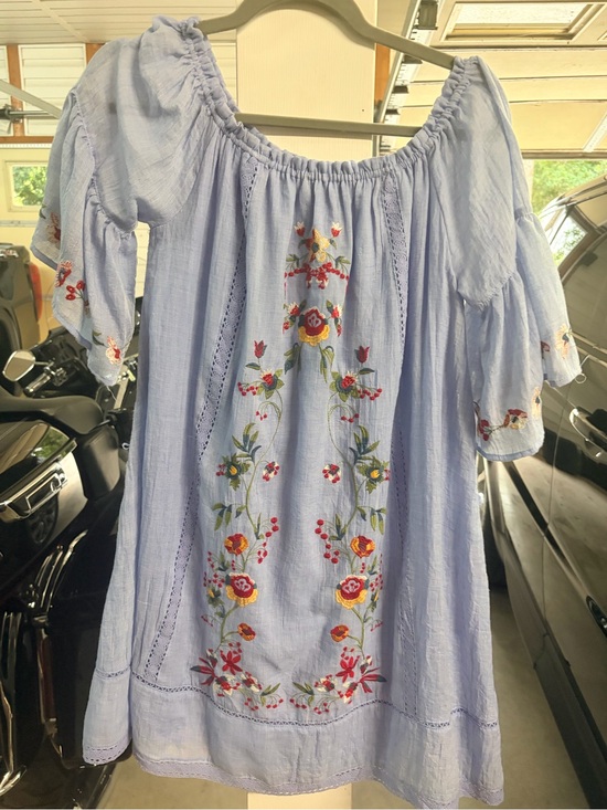Umgee Dresses & Skirts - Umgee Light Blue Embroidered Midi Dress